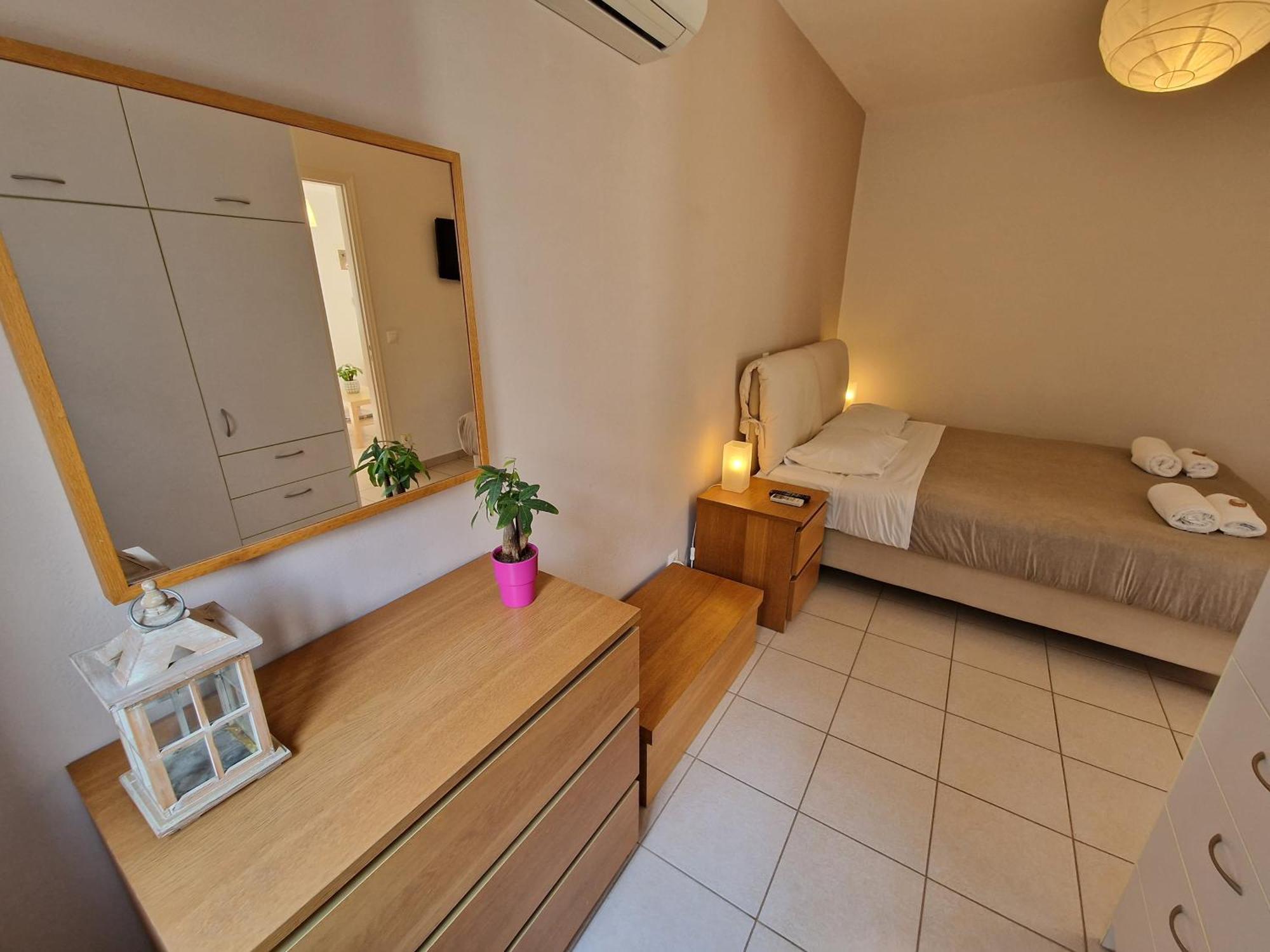 Karaoulanis Apartments Ándros Rum bild